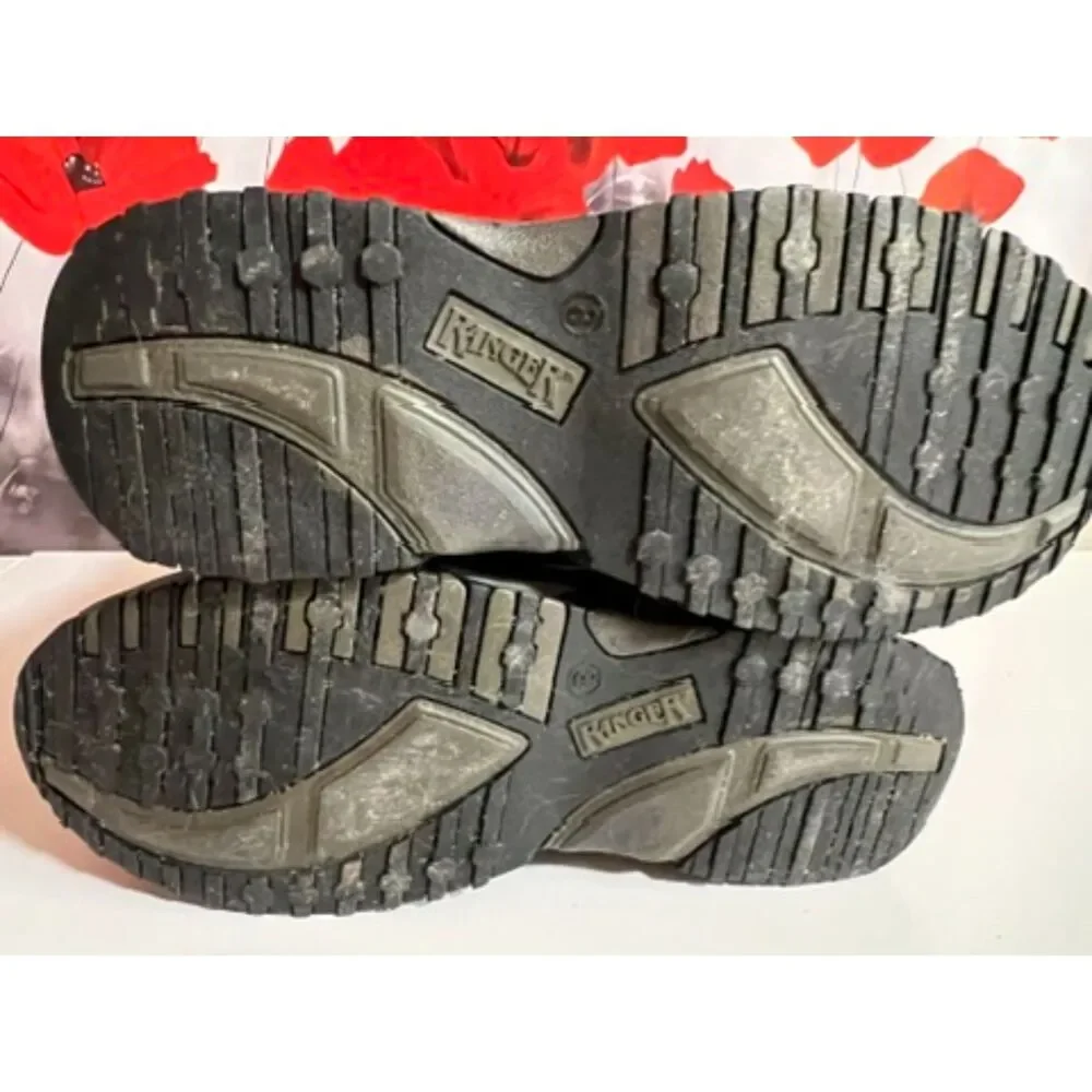 Ranger insulated books in GUC. Size 8 (W)